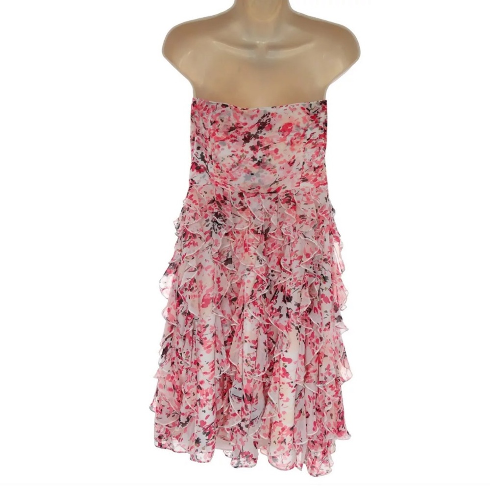 Size 8▪️WHITE HOUSE BLACK MARKET RUFFLE DRESS